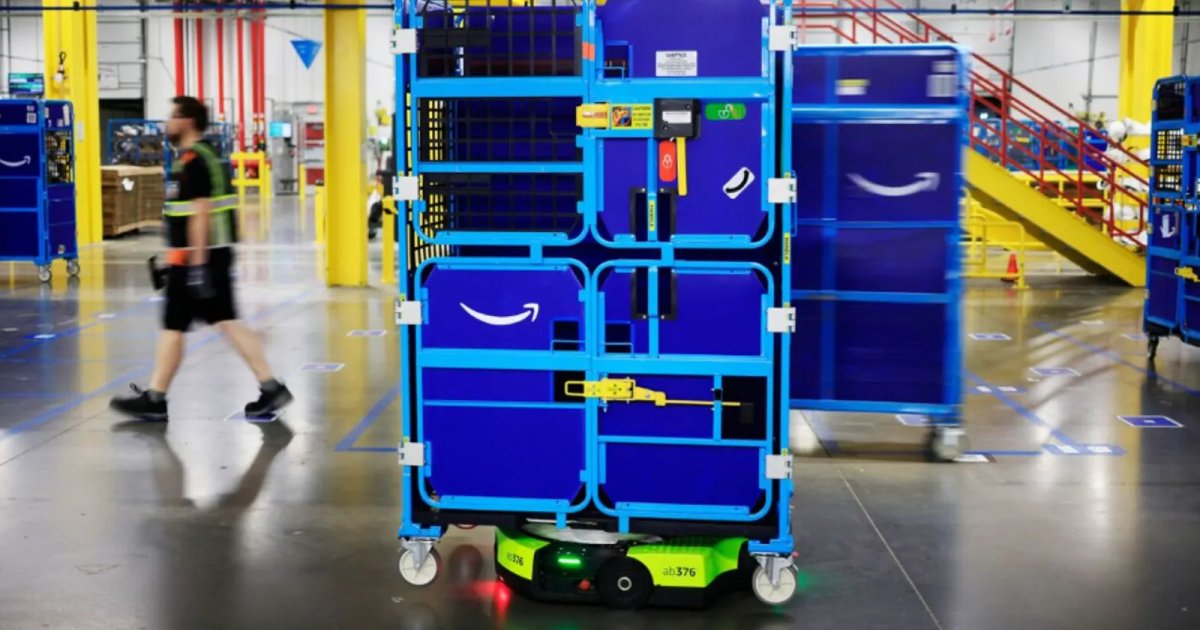 Az Amazon órabért emel és élelmiszer-kedvezményt ad dolgozóinak