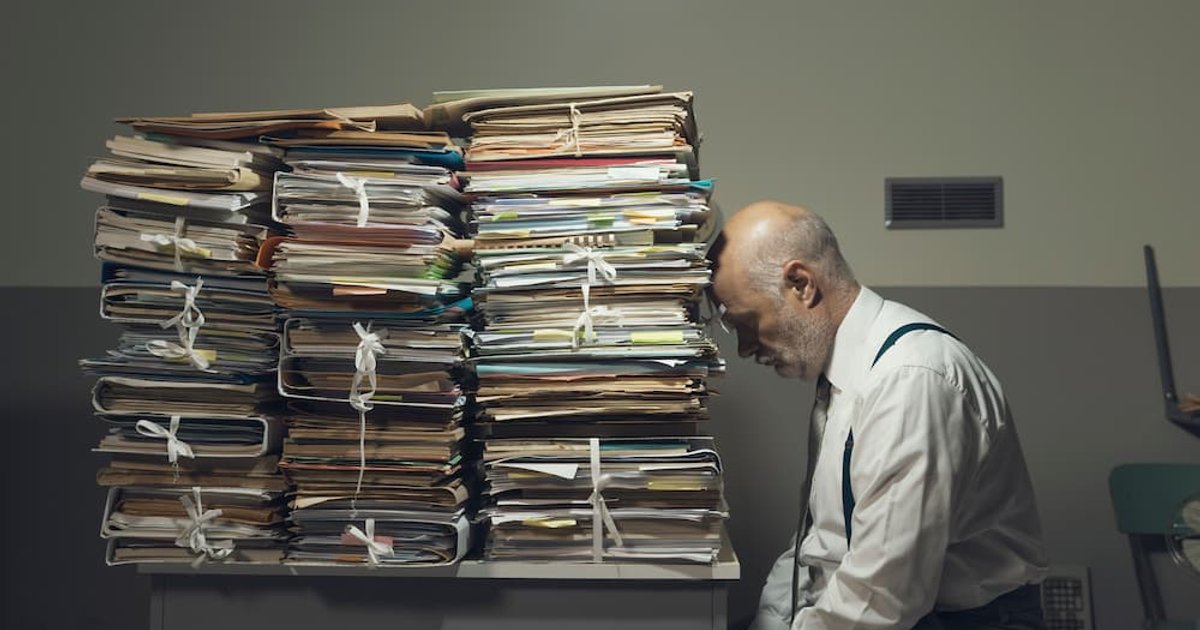Az AI bevezetése paradox módon több bürokráciát szül