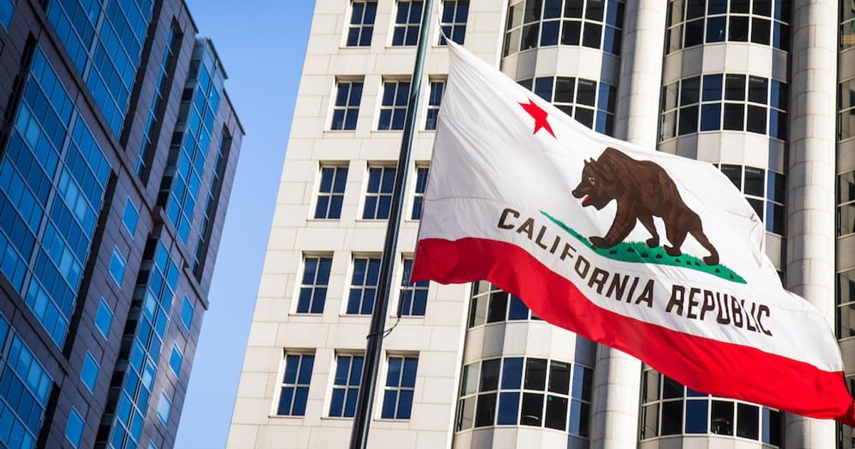 Kalifornia AI-leépítési rendelete komoly nyomást helyez a munkáltatókra