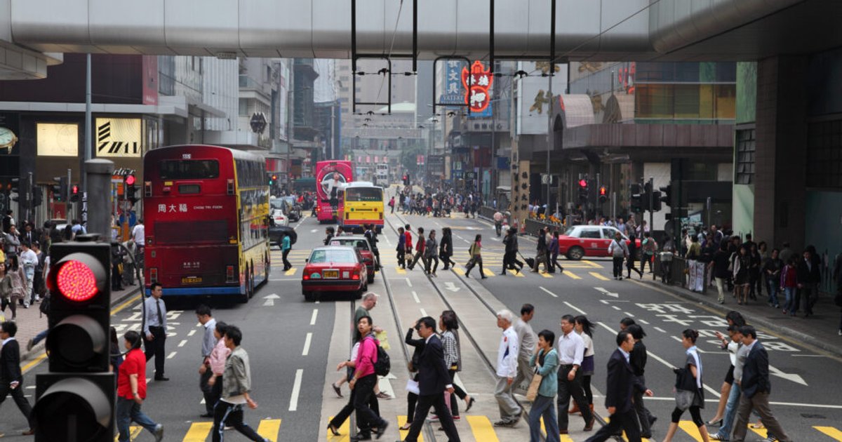 Hongkong betömte a munkaerőhiányt – de az AI elviszi a belépő állásokat