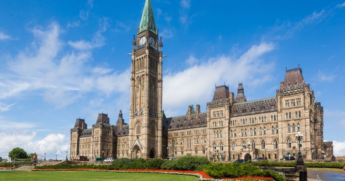 28 000 dollár és két év bér: ennyi került Ottawa meggondolatlan home office-tilalma