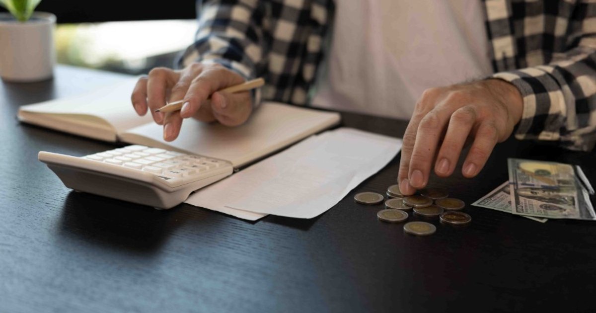 Anyasági büntetés: a nők fele annyit takarítanak meg nyugdíjra, mint a férfiak