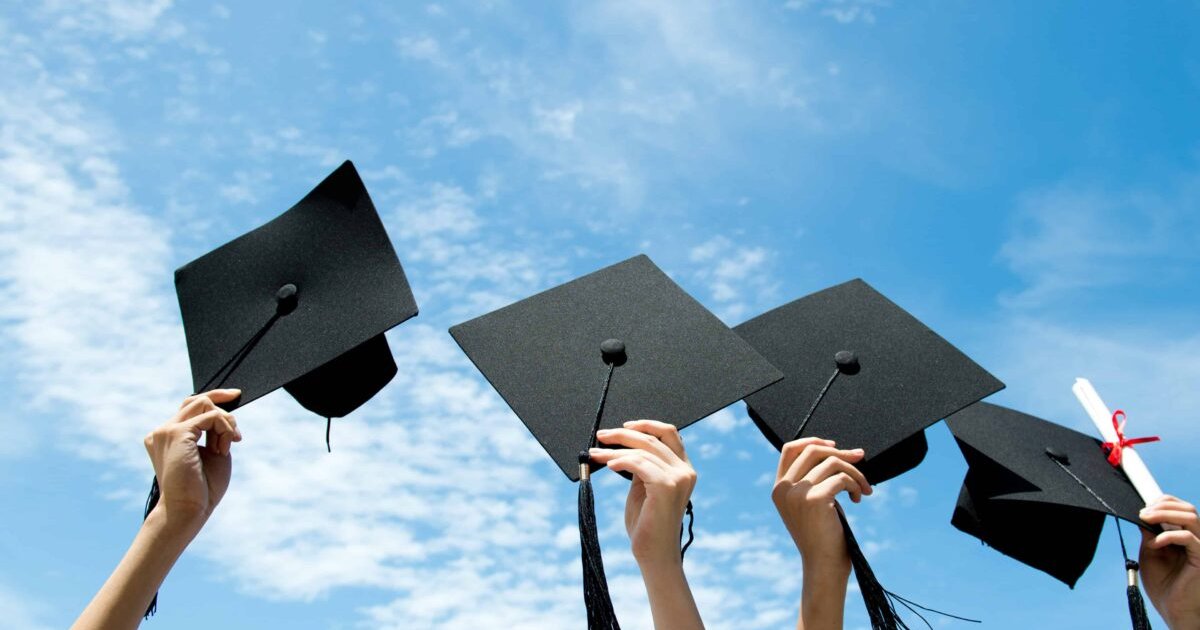 MI újraírja az entry-level piacot – hová mennek a friss diplomások?