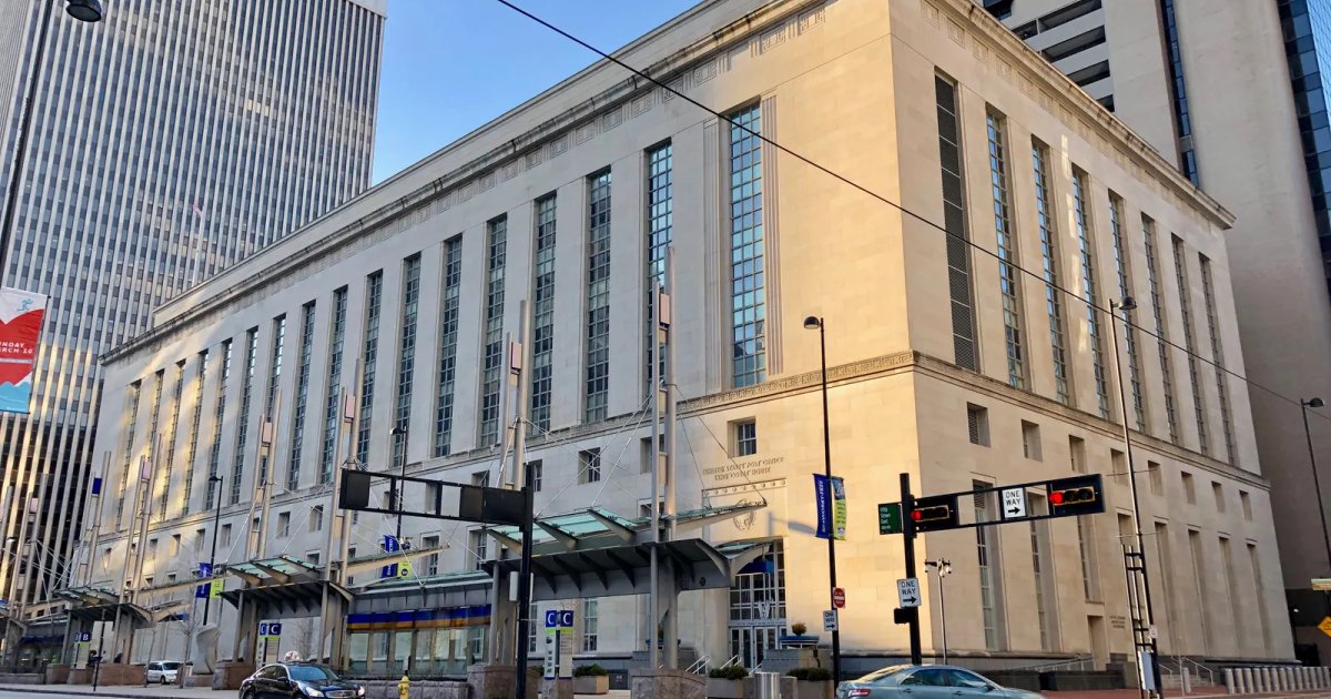 Nyugdíj előtt néhány nappal bocsátották el – a bíróság mégsem látott jogsértést