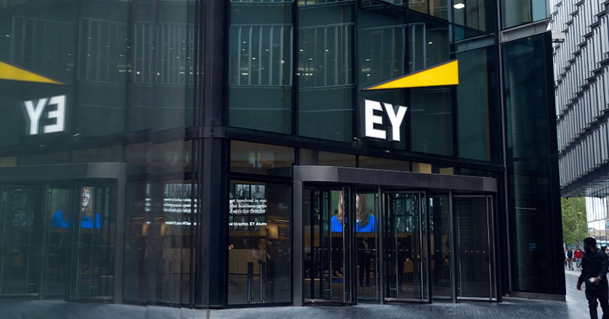 EY: 130 ezer könyvvizsgáló kap agentic AI-t a kezébe