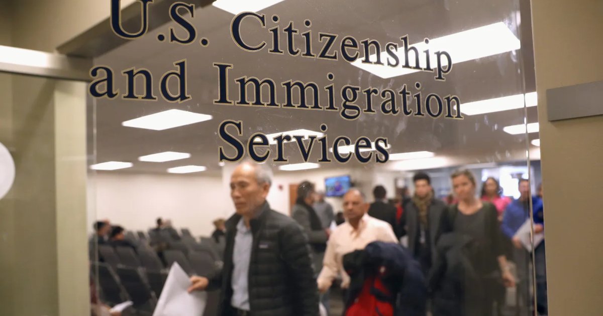 Mit tegyen a HR, ha bevándorlási hatóság kopogtat a home office-ban?