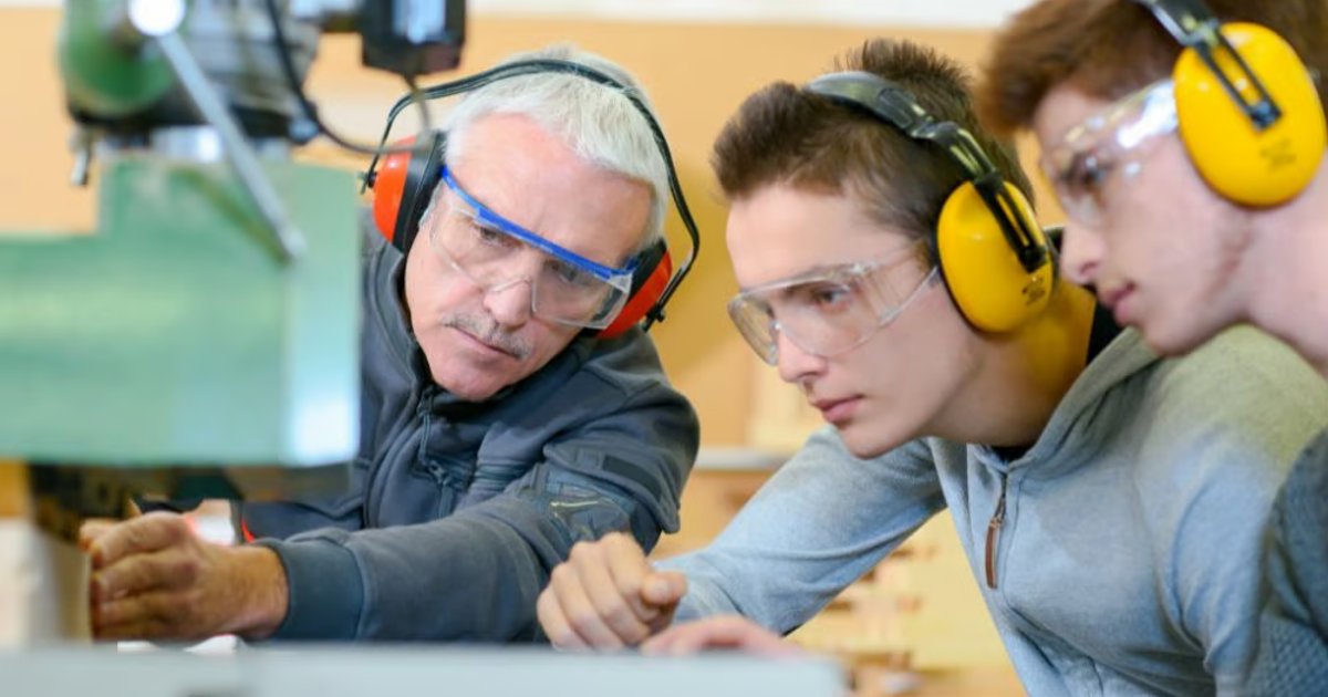 A kanadaiak egyre inkább a szakmát választják az egyetem helyett
