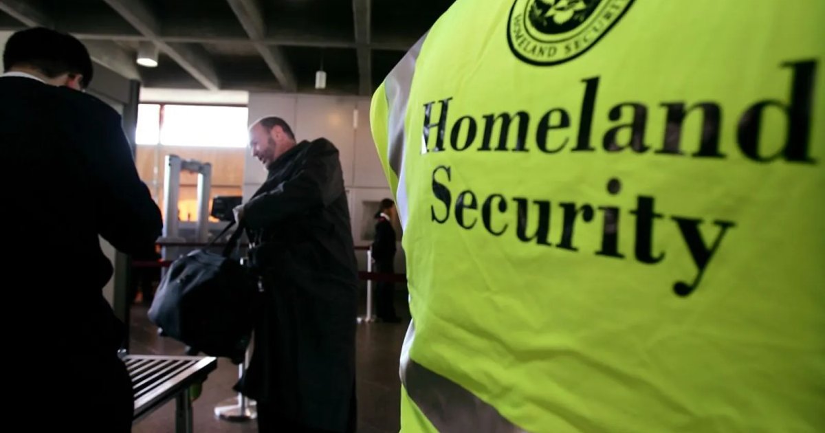 Kötelező E-Verify szövetségi támogatást kapó cégeknek az USA-ban