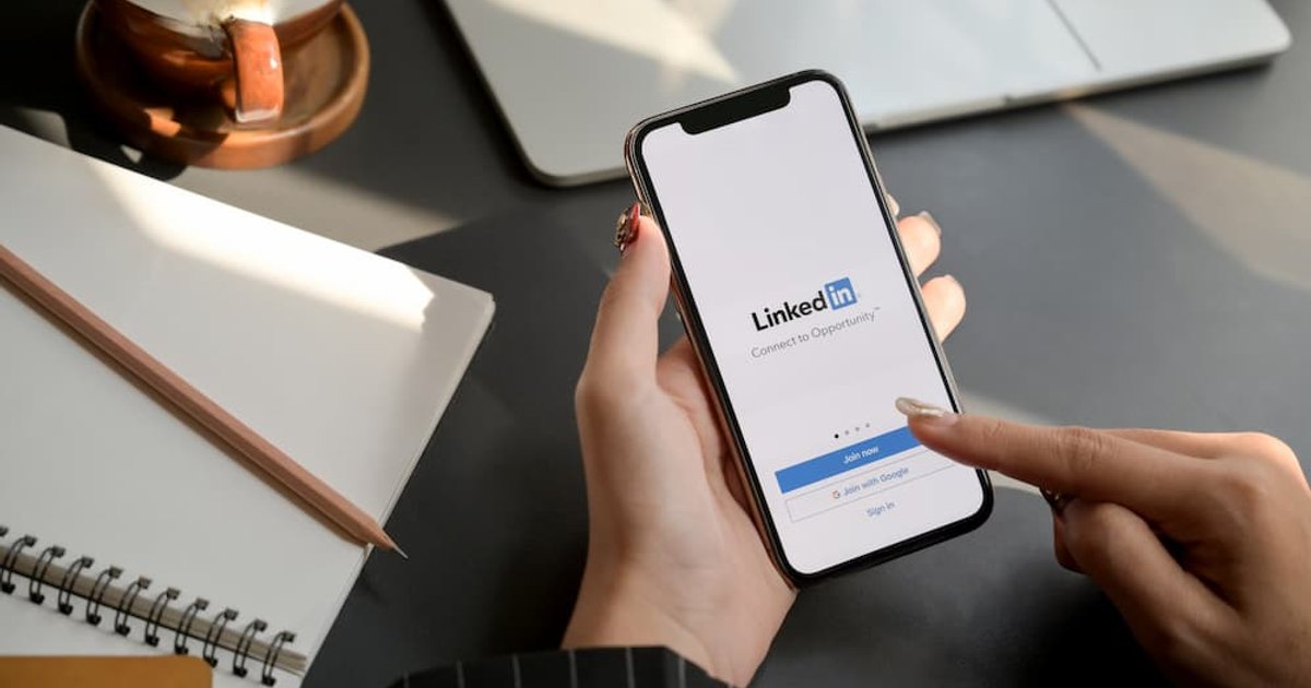 LinkedIn: nem az AI a baj, hanem a sablonos tartalom